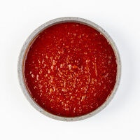 en tomatensauce mit basilikum
