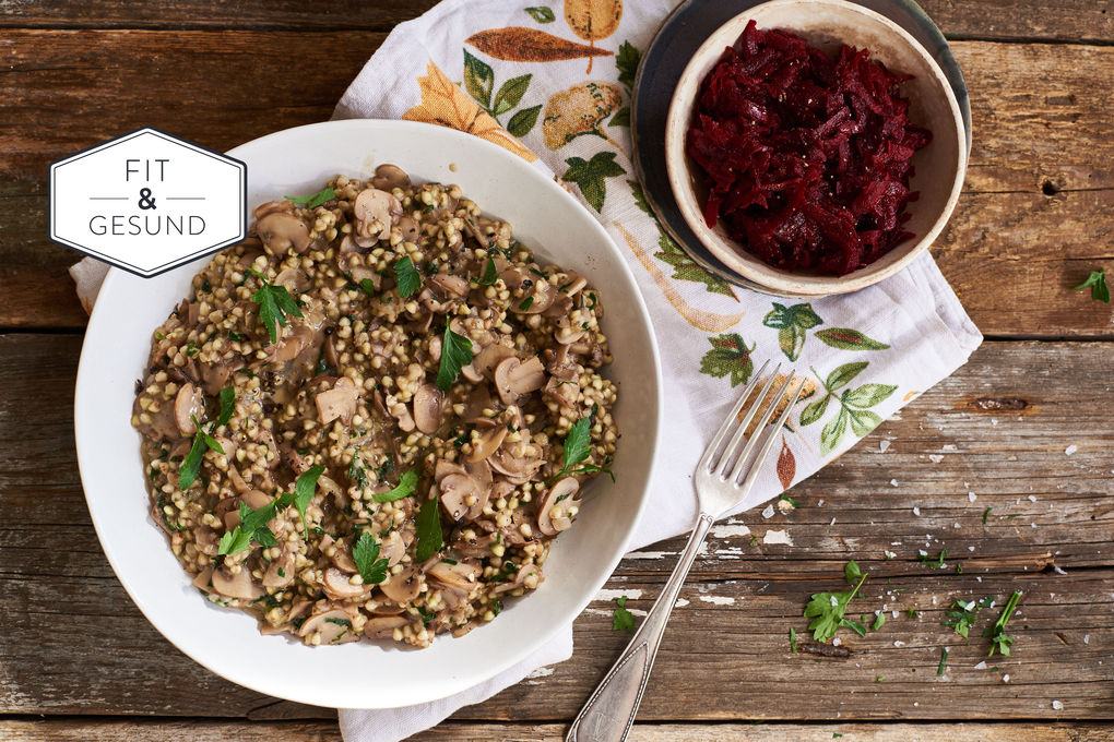 Buchweizen-Champignon-Risotto mit Räuchersalz und Rote Beete Salat
