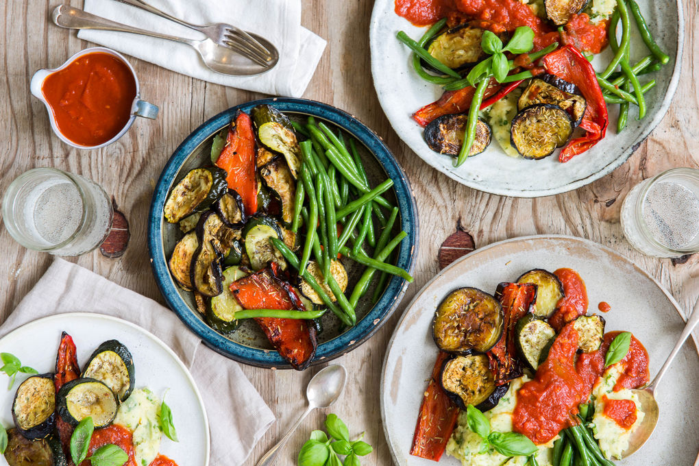 Ratatouille aus dem Ofen mit cremigem Kartoffelpüree