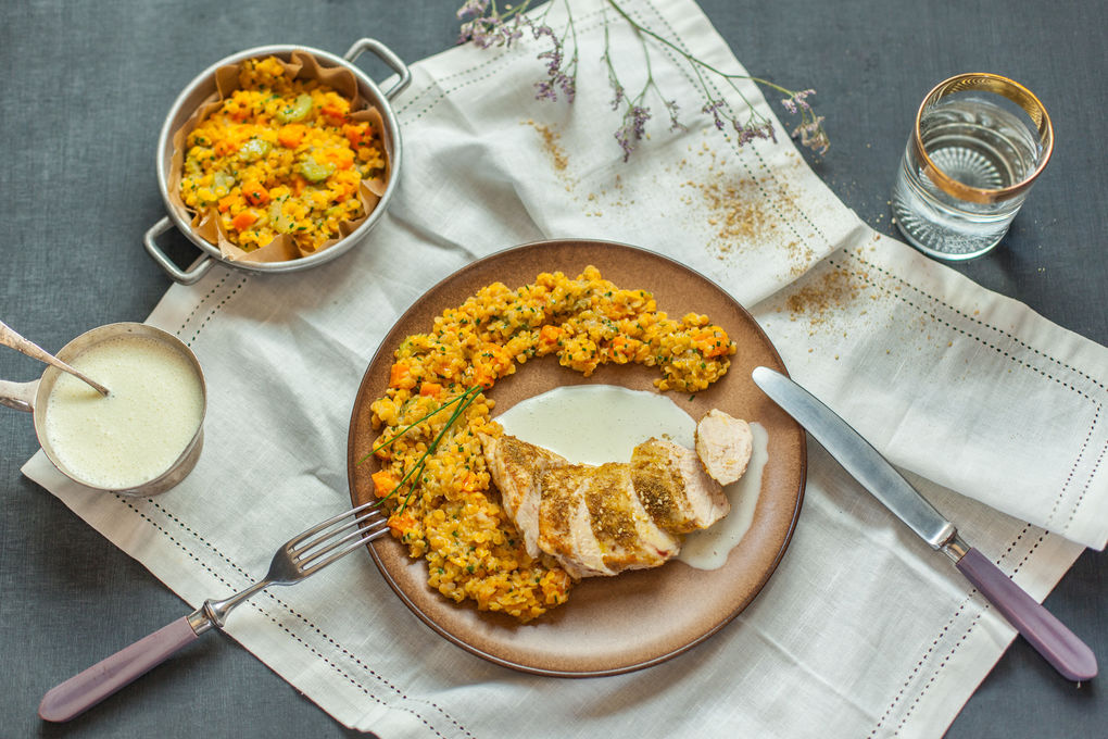 Äthiopisches Ducca-Hühnchen mit rotem Linsen-Gemüse und Joghurt