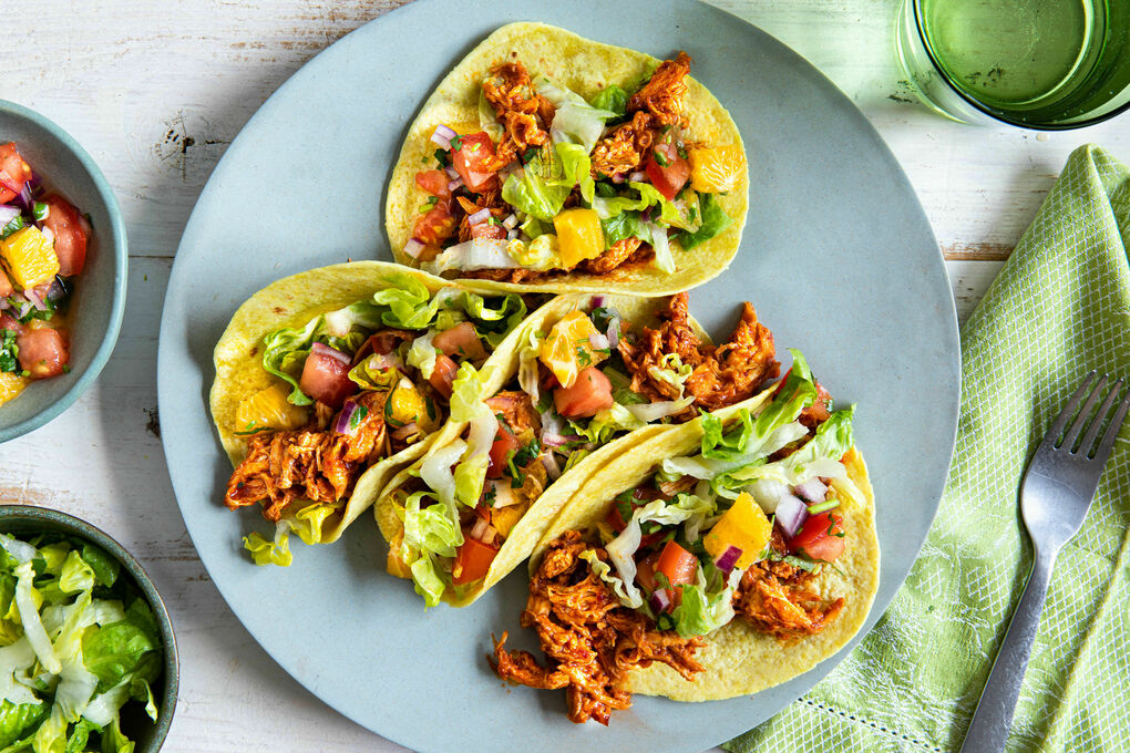 Special: Wohlfühlgerichte mit Twist Pulled Chicken Tacos mit fruchtiger Salsa