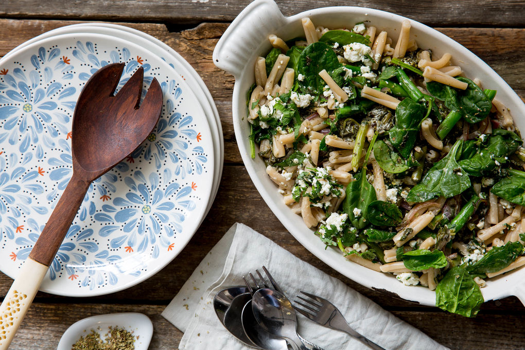 Cremige Feta-Pasta mit grünen Bohnen, Spinat und Za'atar