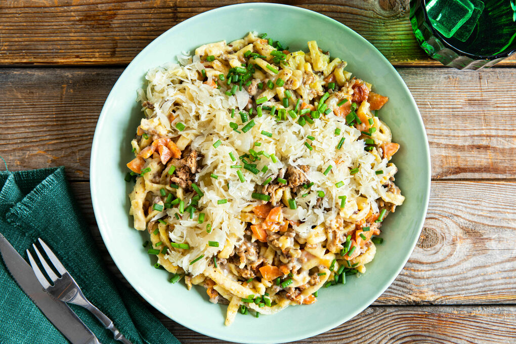 Spätzle mit Rinderhack und Sauerkraut würzig-fein mit Taleggio und Kreuzkümmel