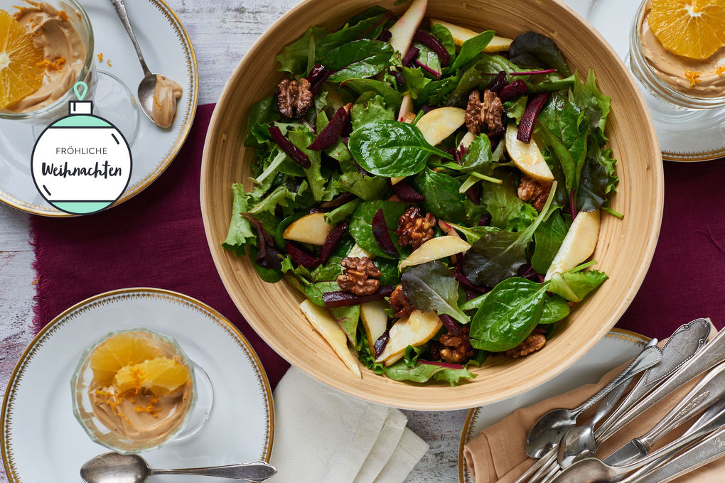 Nussiger Birnen-Salat mit no-bake Cheesecake