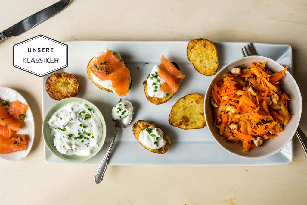 VOID Kartoffeln mit Lachs und Apfel-Möhren-Salat