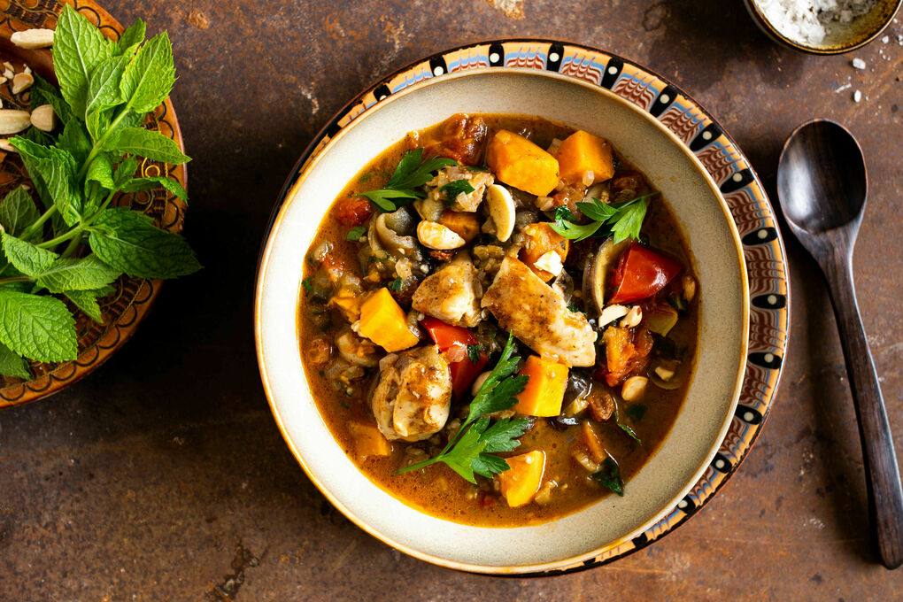 Auberginen-Hähnchen-Tajine Low Carb nach Berber-Art mit Mandeln und Rosinen
