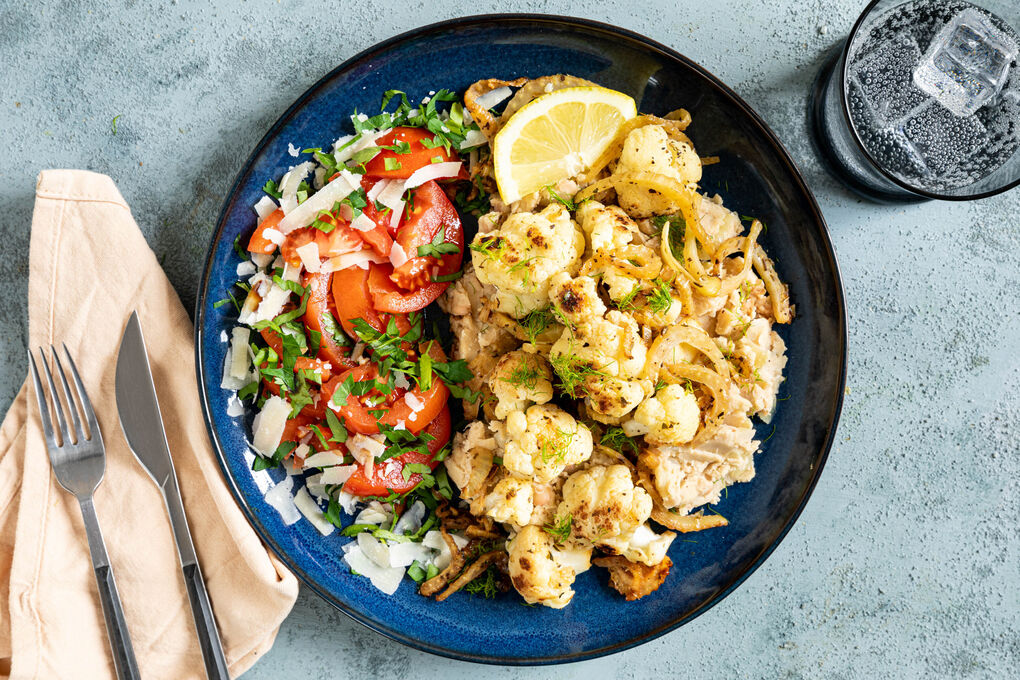 Blumenkohl-Fenchel-Gemüse Low Carb mit Bohnenpüree und Tomatensalat mit Käse
