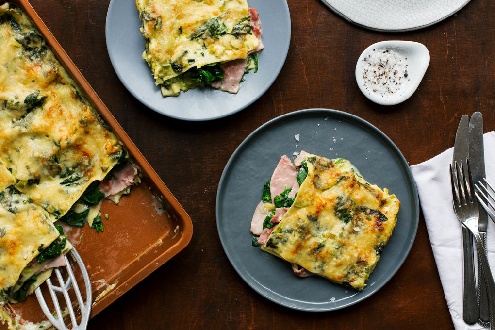Überbackene Spinatlasagne mit Kochschinken