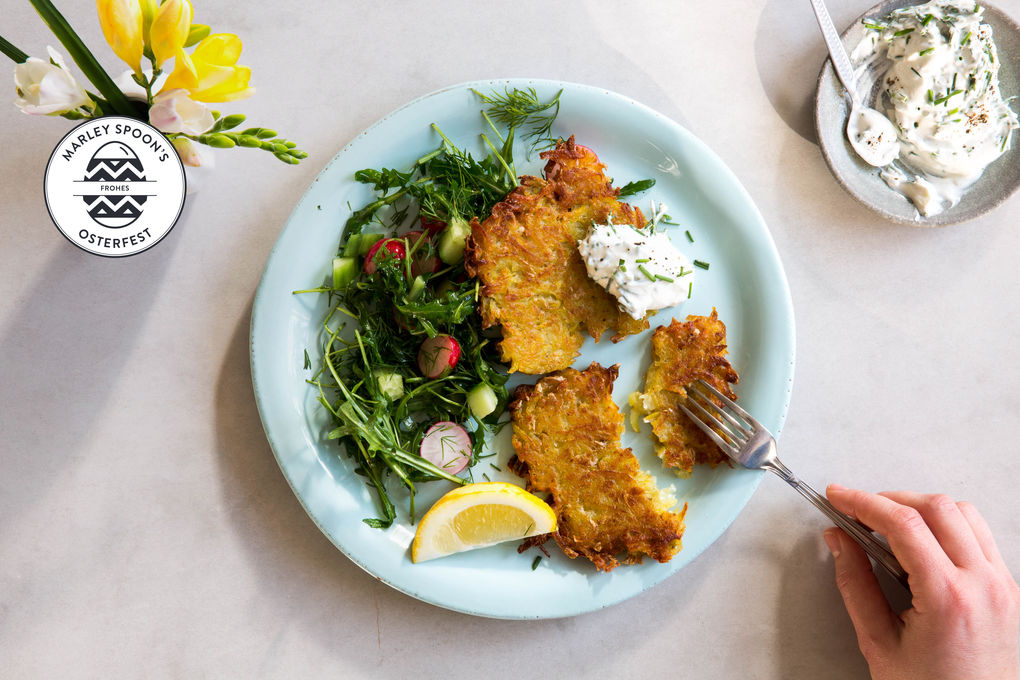 Kartoffelpuffer mit Kräuterdip dazu Frühlings-Salat mit Radieschen