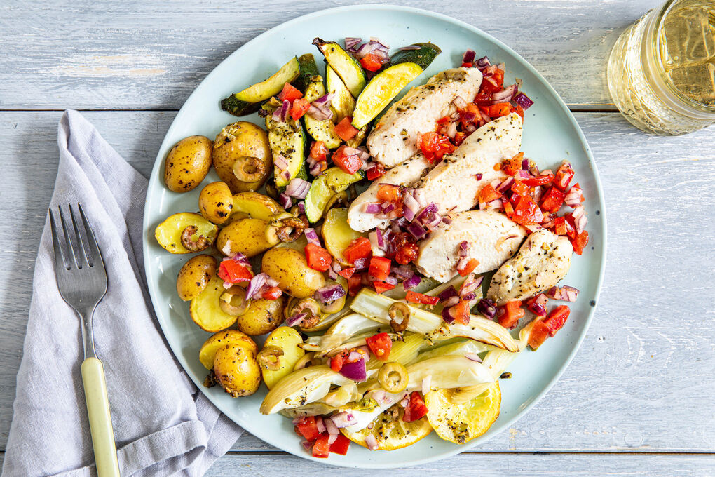 Hähnchen in Oregano-Oliven-Marinade im Ofen gebacken mit Kartoffel-Fenchel-Gemüse