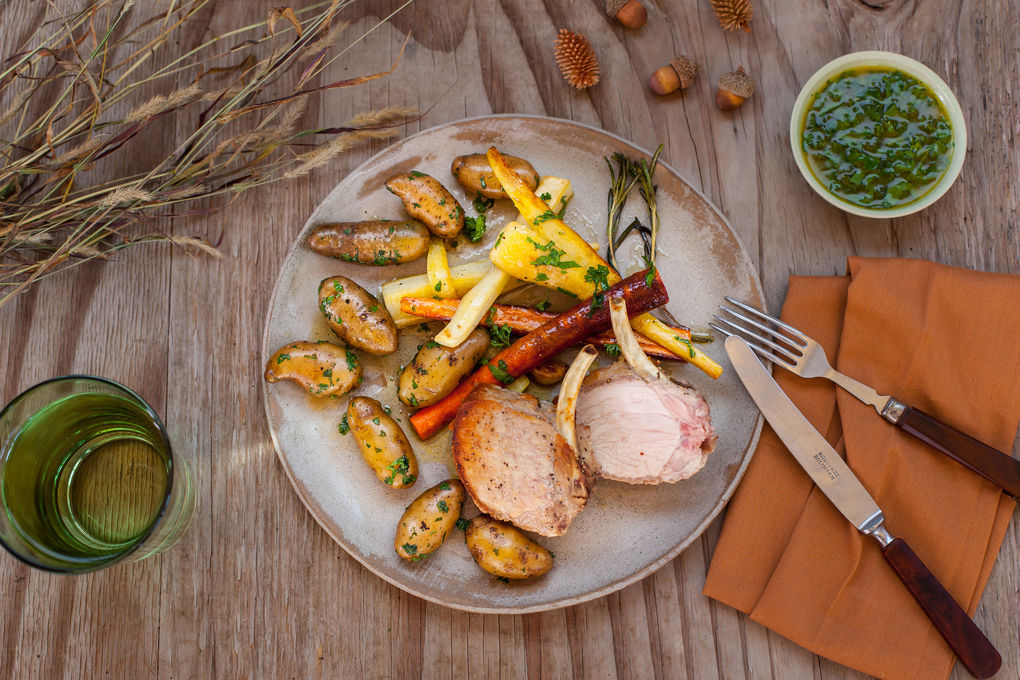 Herzhaftes Spanferkel mit Urgemüse und Apfelessig-Vinaigrette