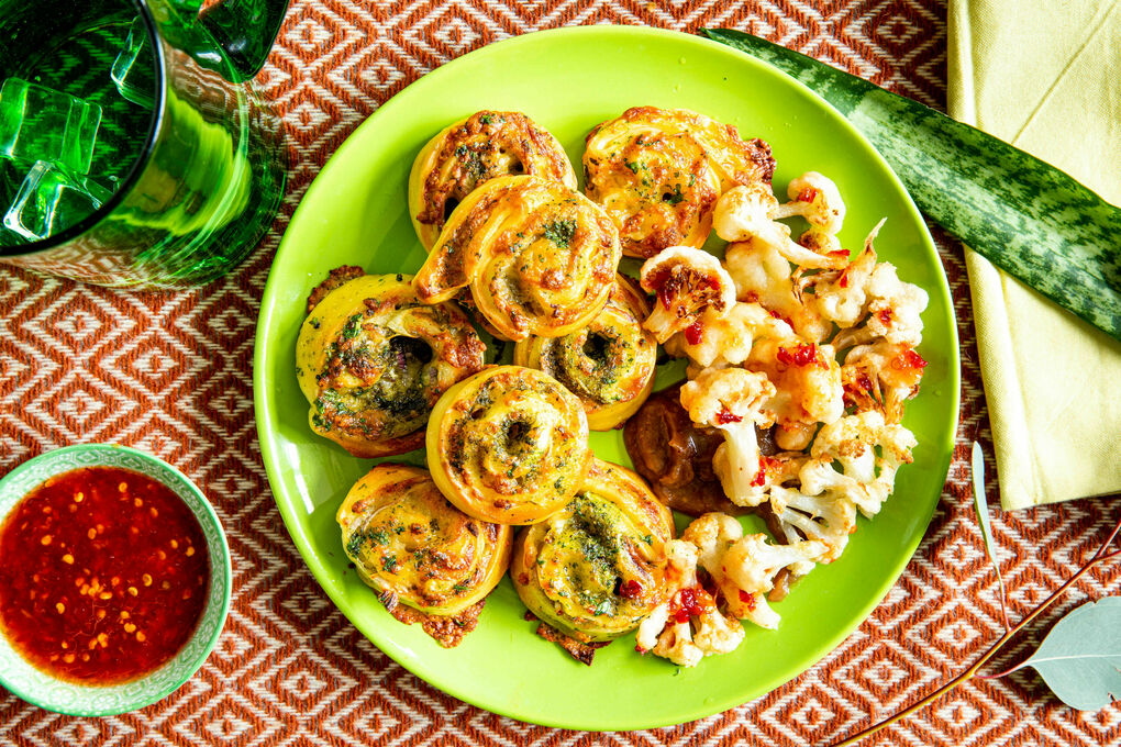 Special: Pizzarollen indische Art & Blumenkohl mit Dattel-Tamarinden-Chutney