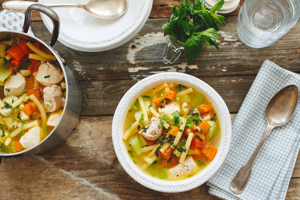 Schnelle Hühnersuppe mit Makkaroni