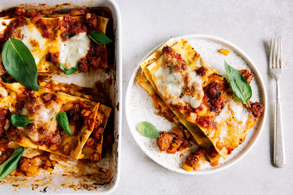 Saftige Chorizo-Lasagne mit Basilikum und Mozzarella