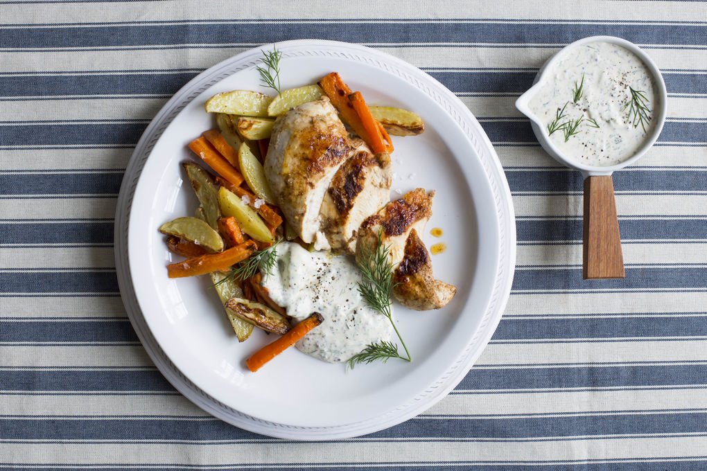 Geröstete Hähnchenbrust mit Senfdip und Kartoffelstiften