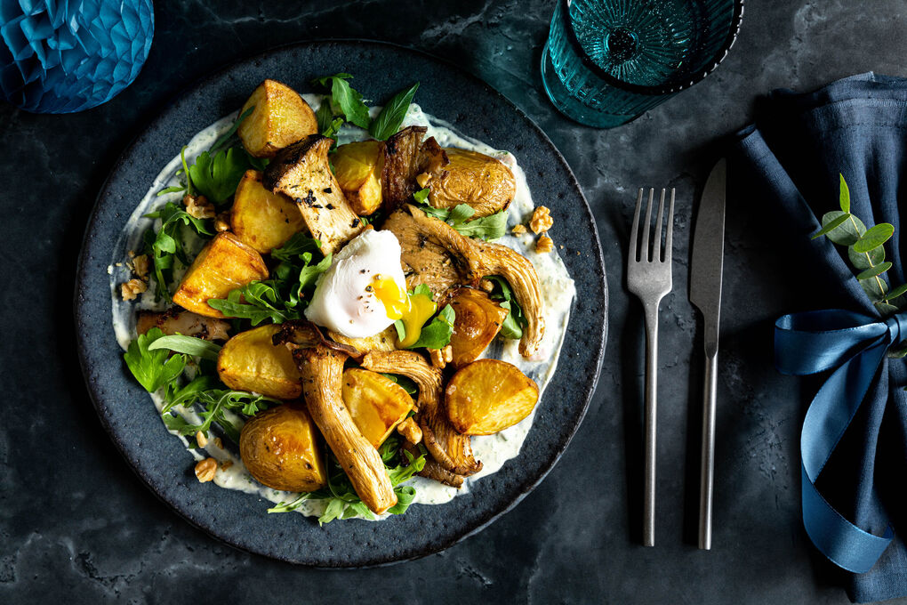 Special: Kräuterseitlinge & pochiertes Ei mit Kartoffeln auf Kräutercreme und Rucola