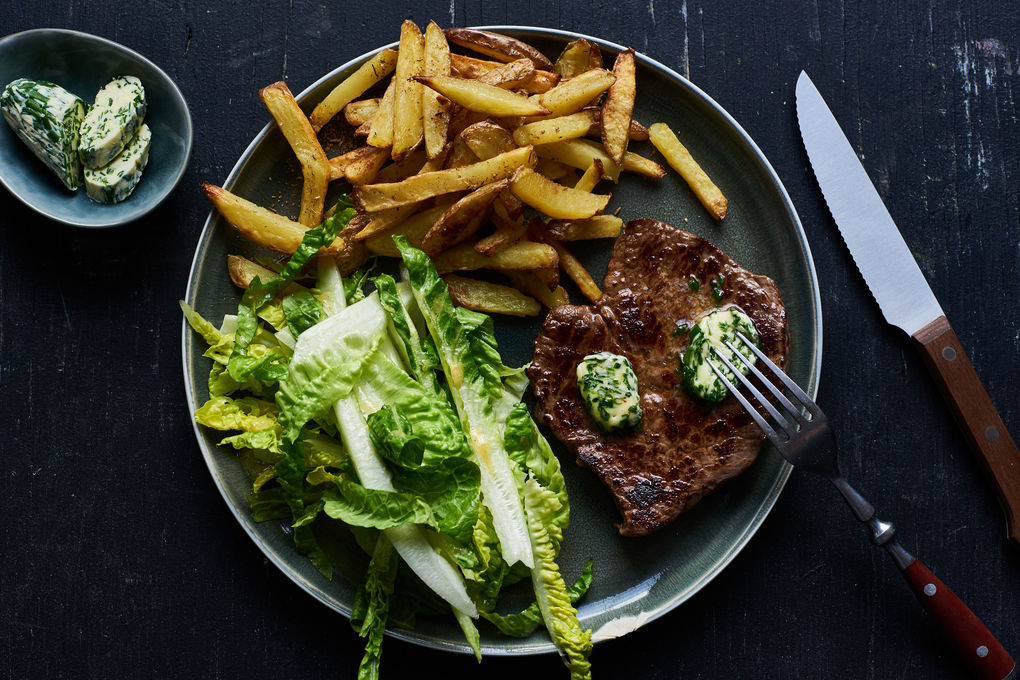 AB_Steak Frites mit Salat und Schnittlauchbutter