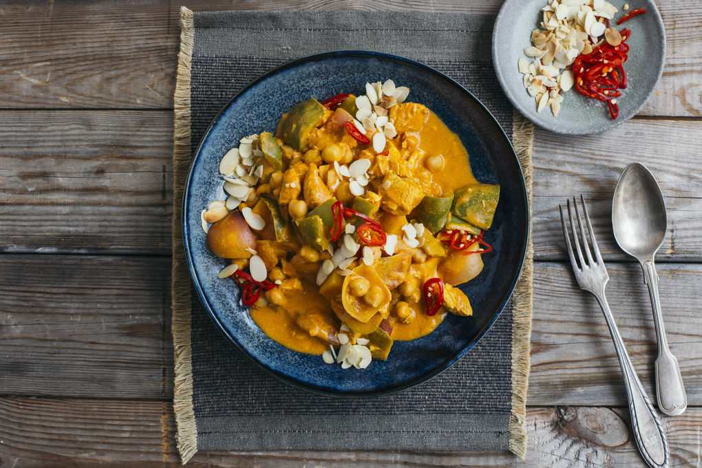 AM_Hähnchen-Korma-Curry mit Kichererbsen und Kartoffeln