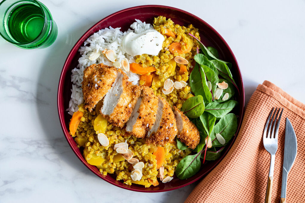 Indisches Linsencurry mit Hähnchen dazu Basmatireis, Babymangold und Joghurt