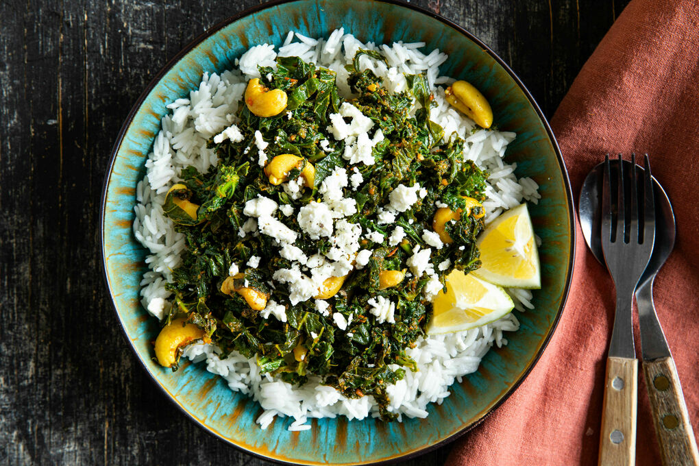 Grünkohl mit Feta ostafrikanische Art mit Cashews und Basmatireis