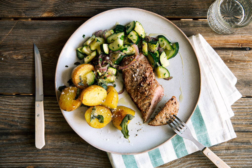 AB_Kalbsschnitzel mit Zucchini und Salbei-Kartoffeln