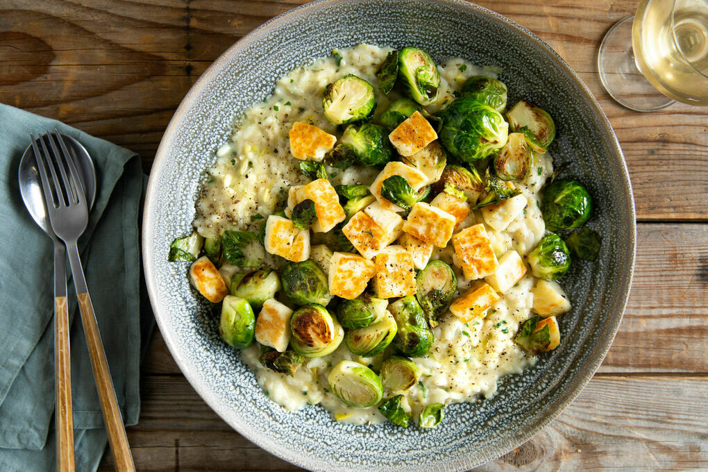 Risotto mit Halloumi und Rosenkohl verfeinert mit Petersilie und Zitrone