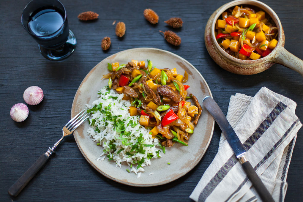 Herzhafte Charolaispfanne mit Steckrübe 'Asian Style'