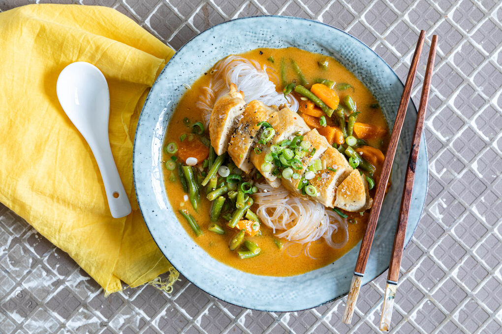 Superfix: Glasnudelsuppe mit Hähnchen und grünen Bohnen