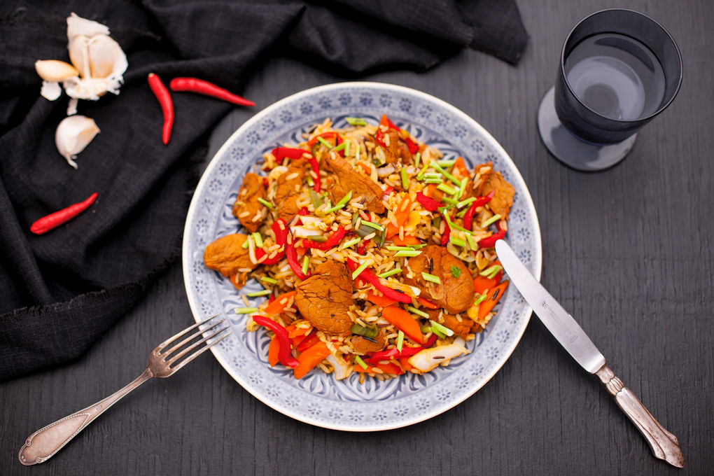 Saftiges Schweinefilet mit würzigem Gemüse – indonesisch