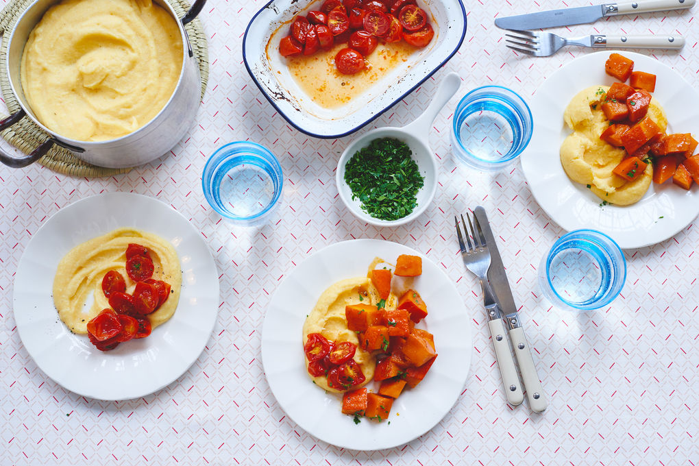 Kürbis süß-sauer mit Rosmarin-Polenta und Schmortomate