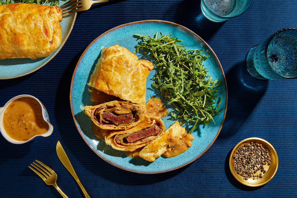 Special V1: Wellington-Päckchen mit Serrano dazu Dattelsauce und Rucolasalat