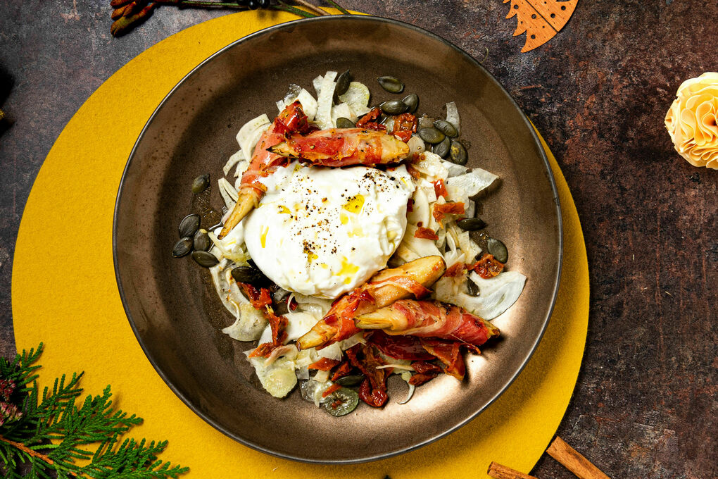 Special Low Carb: Burrata & Birne in Serrano auf Fenchelsalat mit Orangendressing