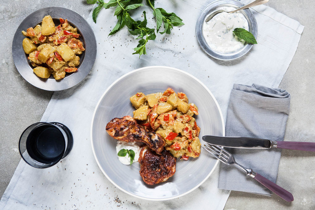 Tandoori Hühnchen mit Kartoffel-Paprika Curry und Minz-Dip