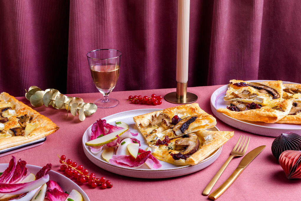 Special XXL: Portobello-Brie-Tartes mit Cranberrychutney & Chicorée-Birnen-Salat