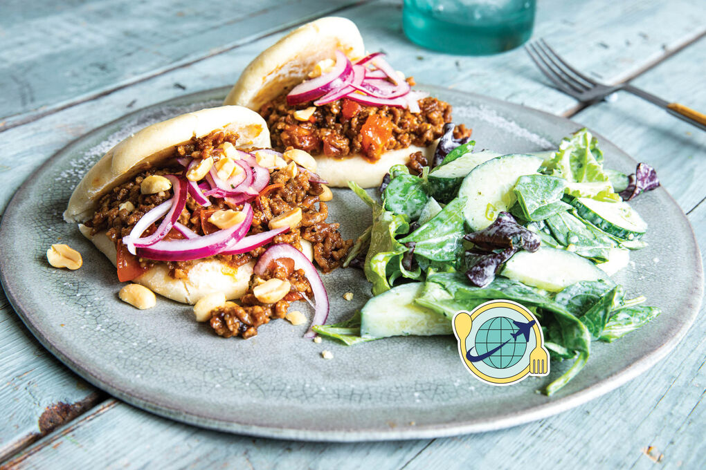 Special V2: Hefebrötchen mit Bio-Rinderhack dazu Salat mit cremigem Korianderdressing