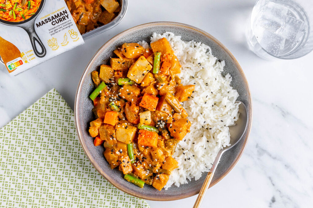 Extraschnell: Veganes Massaman-Curry mit Jasminreis