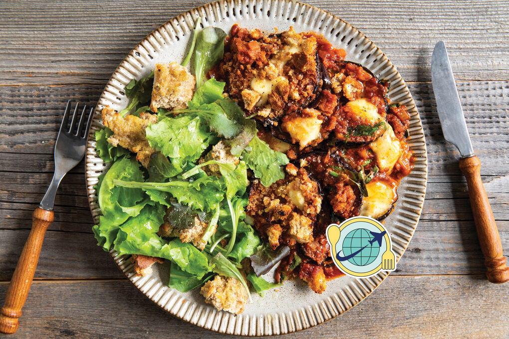 Special: Auberginen-Parmigiana dazu Salat mit geröstetem Brot