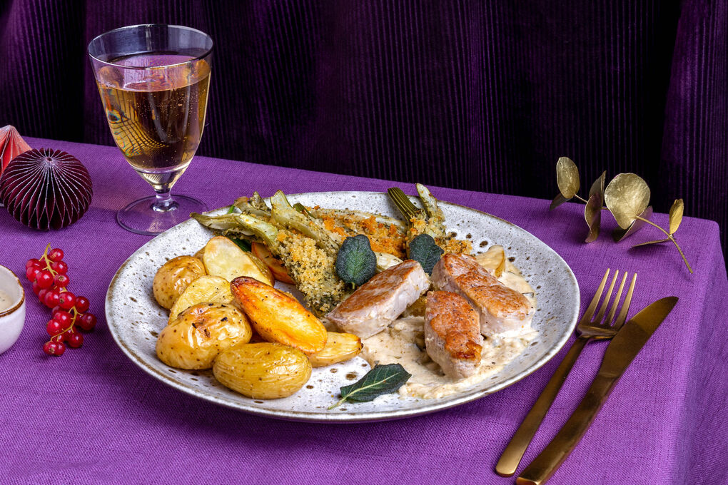 Schweinefilet an cremiger Sauce dazu Kartoffeln und Fenchel mit Knusperhaube