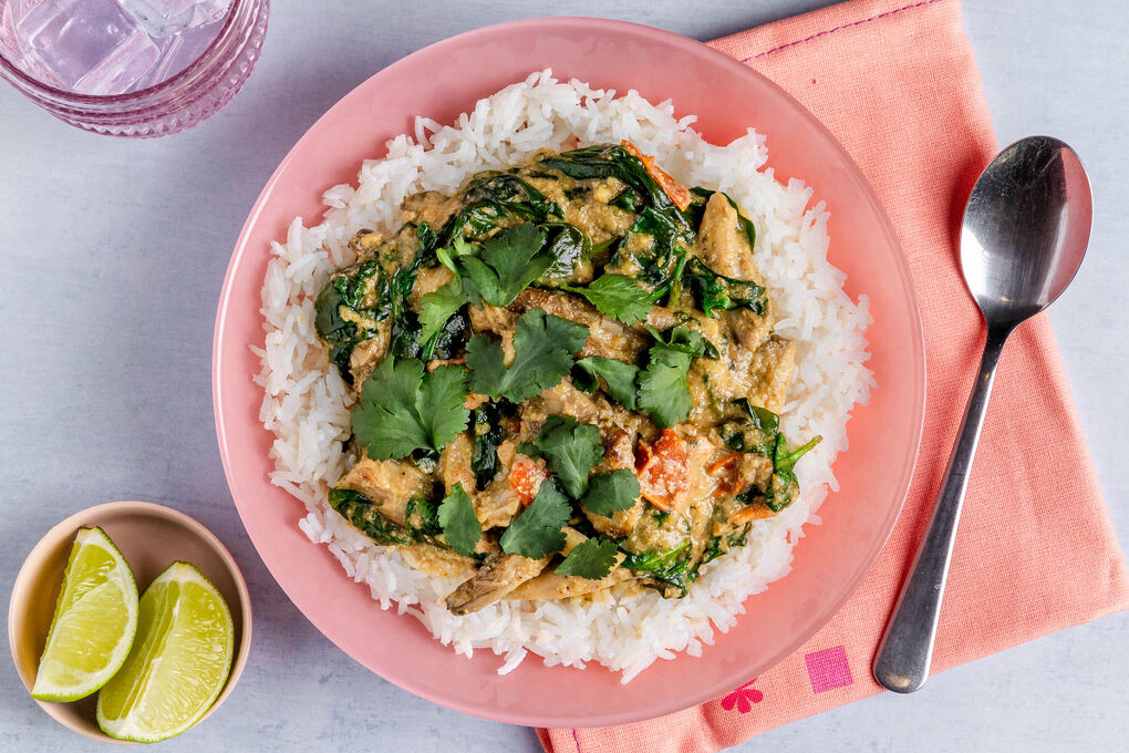 Veganes Austernpilz-Cashew-Curry mit Babyspinat und Basmatireis