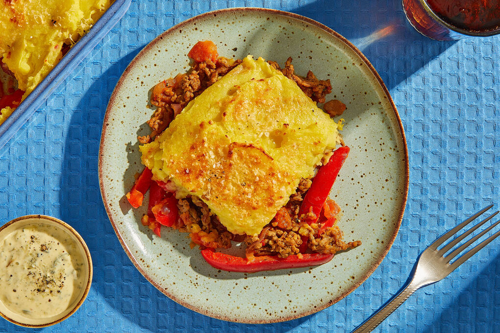 Tex-Mex-„Shepherd’s Pie“ mit Rinderhack dazu Aioli mit gerösteter Jalapeño