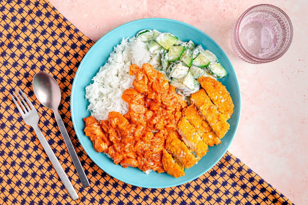 Schnitzel „Hähnchen“-Art mit Gemüsecurry dazu Basmatireis und Minze-Gurken-Raita