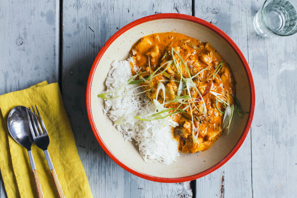 Indisches Fischcurry mit Paprika und Basmatireis