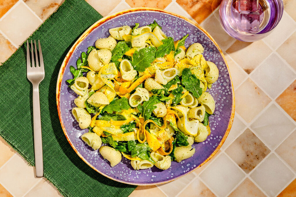 Conchiglie mit gelber Zucchini und Mandel-Petersilien-Sauce