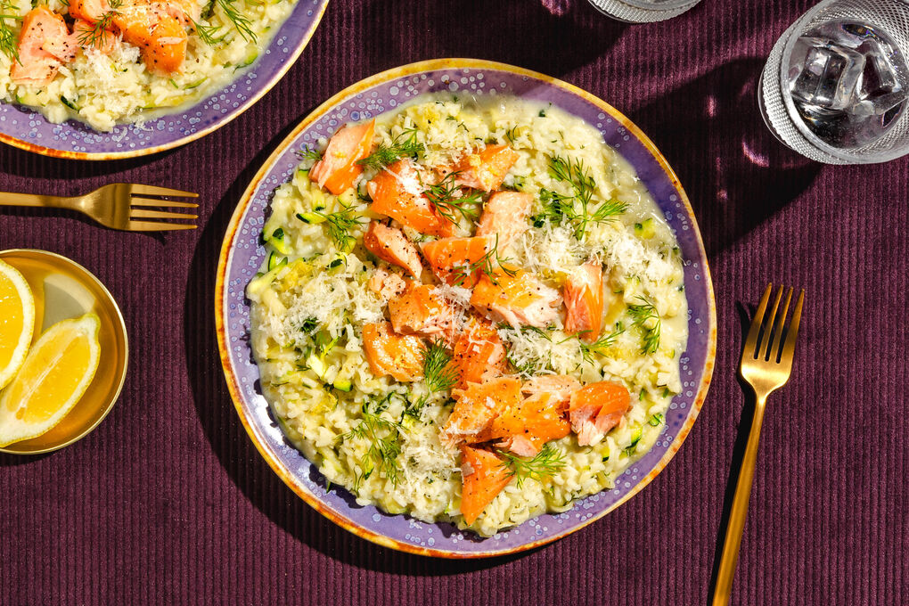 Feiner Stremellachs auf Risotto mit Crème fraîche, Zitrone und Dill