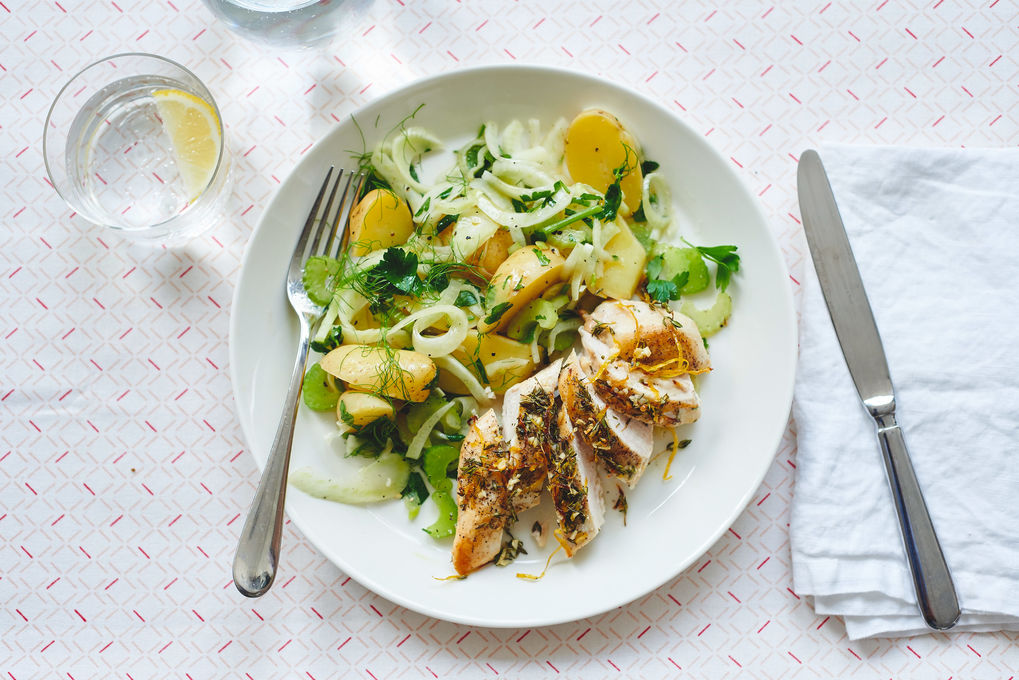 Zitroniges Huhn mit Fenchel und Kartoffelsalat