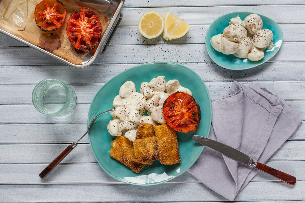 Crème fraiche Kartoffeln und Tofu mit knuspriger Polenta Kruste