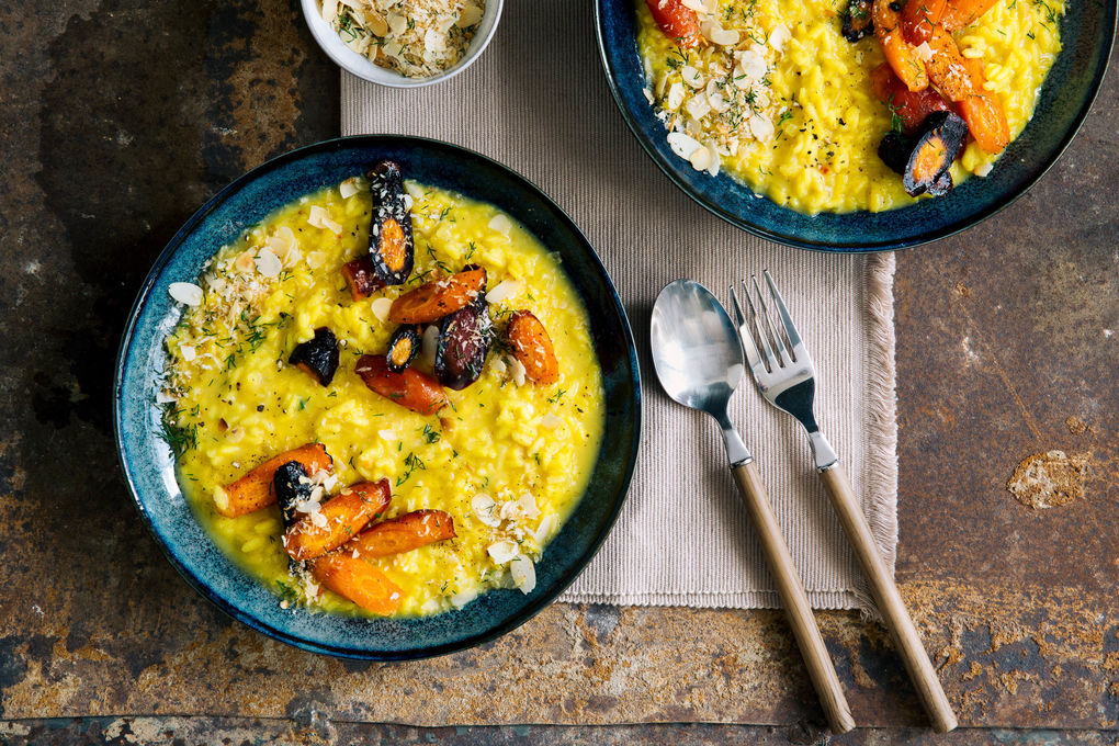 Safran-Dill-Risotto mit Mandeln mit Honigkarotten und Panko-Bröseln