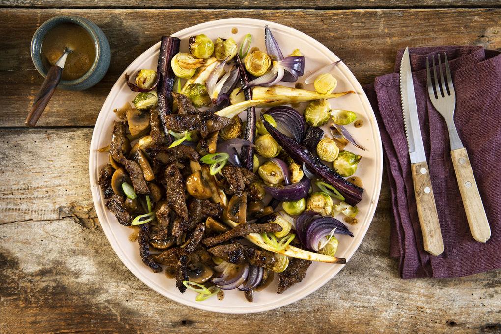 Rindergeschnetzeltes mit Röstgemüse und gebratenen Champignons