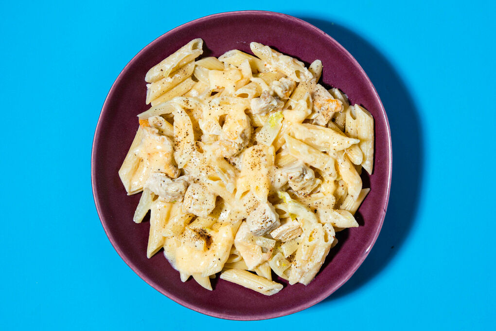 One-Pot-Pasta mit Hähnchen in Käsesauce und leckerem Fenchel