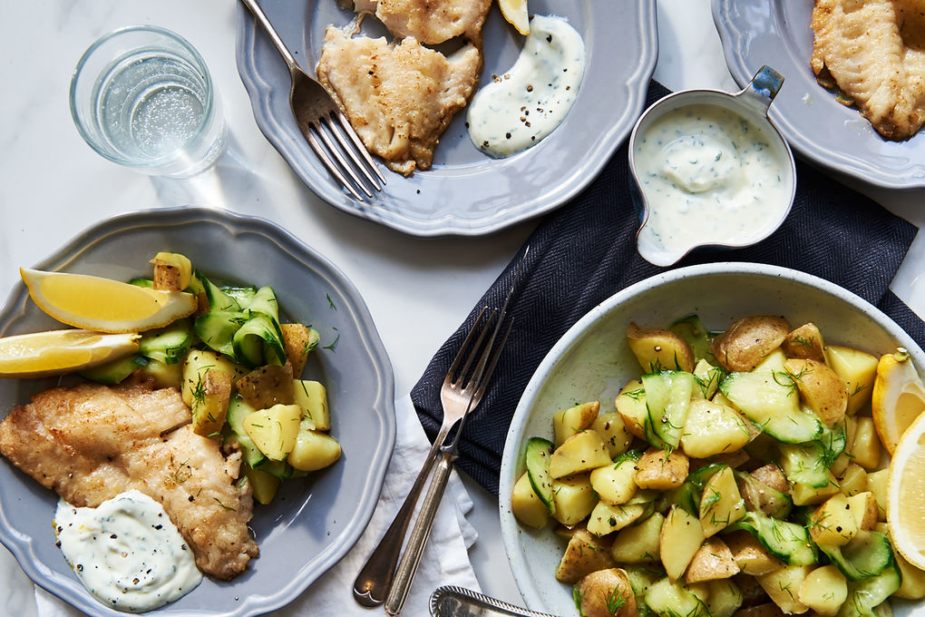 Zartes Seelachsfilet mit Kartoffel-Gurken-Salat